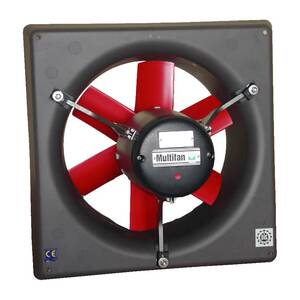 Ventilateur Mono Ø 25 cm 1.200 m3/h

Robuste et efficace
Fonte d'aluminium pour la carcasse, inox pour la visserie, aluminium pour le châssis, ces ventilateurs sont conçus pour répondre aux contraintes les plus sévères.

Pattes de fixation en fonte d'aluminium pour réduire le bruit et les vibrations
Capot moteur en plastique anti-choc, non combustible
Hélice plastique avec équilibrage pour réduire la consommation et prolonger la longévité du moteur
Montage vertical ou horizontal

La protection IP 5, ainsi que les roulements haute température, assurent une grande longévité.

Des options sont disponibles pour ces ventilateurs : 

 - Volet anti-retour
 - Grille de protection "moteur" ou "hélice"

Ventilateur monophasé sur châssis.
Diamètre 25 cm
Débit : 1.200 m3/h à 0 Pa - 970 m3/h à 30 Pa
Vitesse : 1.400 tr/min
Bruit : 43 dB
Consommation : 0,86 A / 230 V - 50 Hz
Dimension de l'hélice : 250 mm